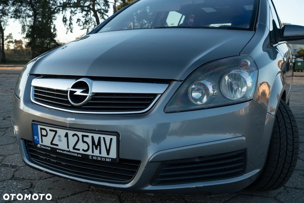 Opel Zafira 1.9 CDTI Cosmo - 18