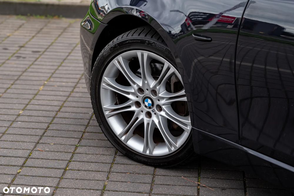 BMW Seria 5 525xi Edition Exclusive - 35