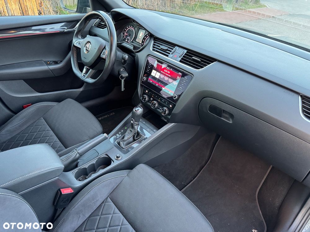 Skoda Octavia 2.0 TDI DSG RS - 13