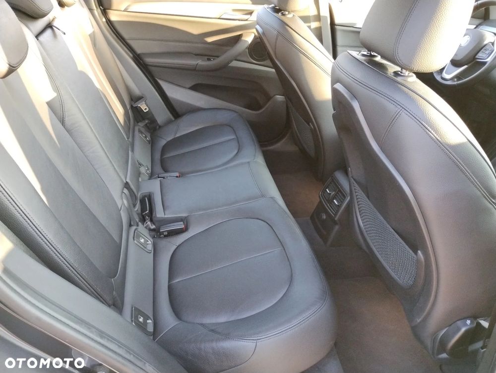 BMW X1 xDrive25i Advantage - 18