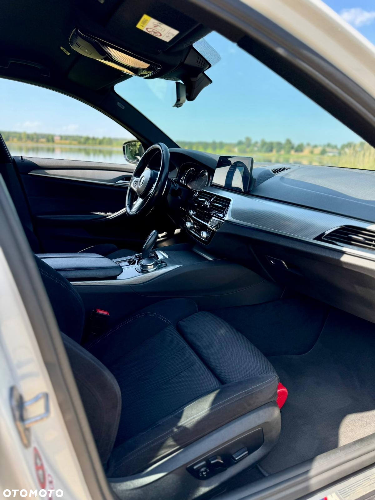 BMW Seria 5 520d xDrive - 15