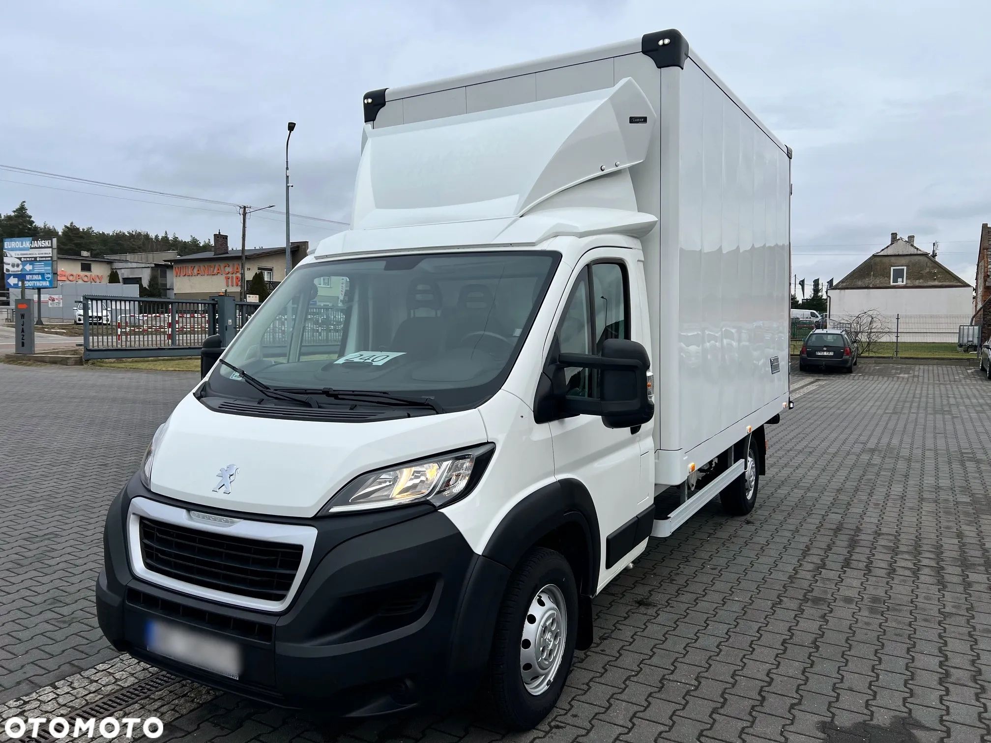 Peugeot Boxer Kontener 3,75m  3x Drzwi + Winda 750 kg Salon PL, Jeden Właściciel - 1