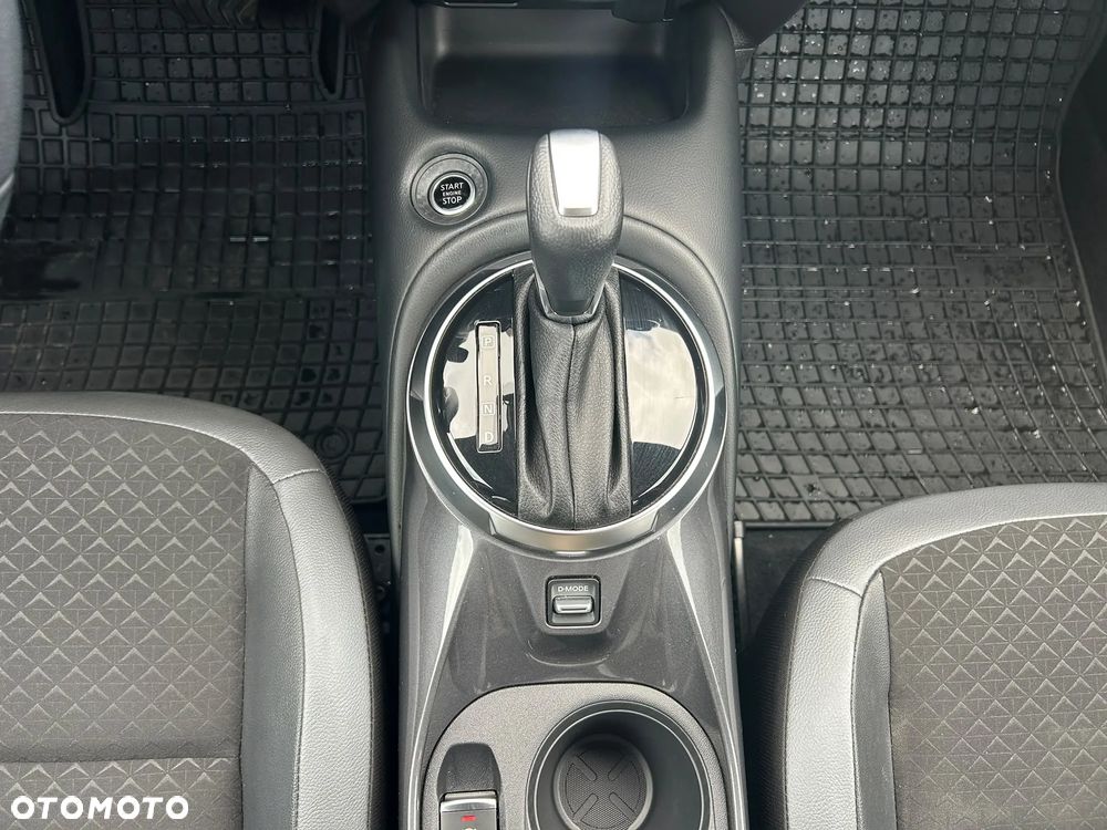 Nissan Juke 1.0 DIG-T N-Connecta DCT - 17