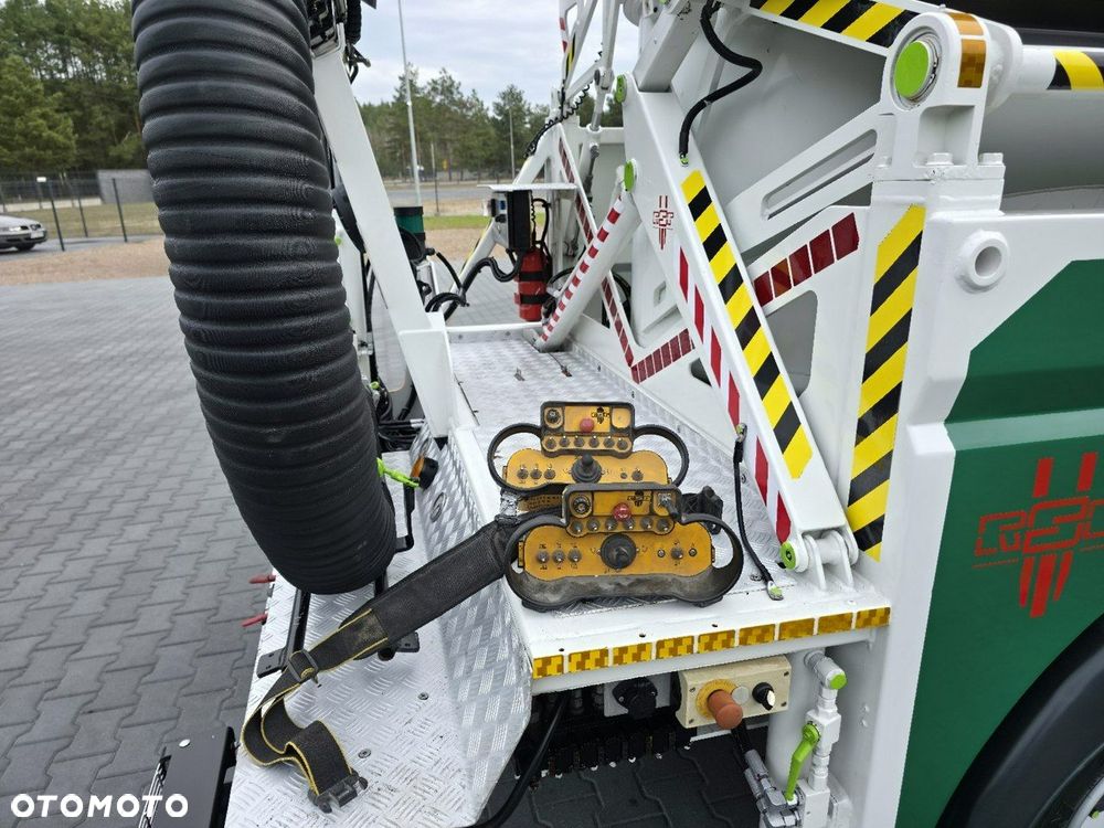 Mitsubishi CANTER odkurzacz koparka ssąca substancje sypkie CITY SAUGER - 23