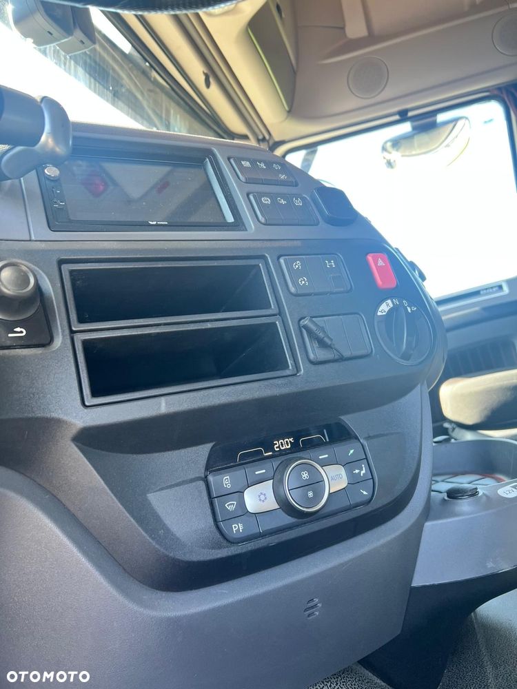 DAF XF 530 Super Space Cab - 8