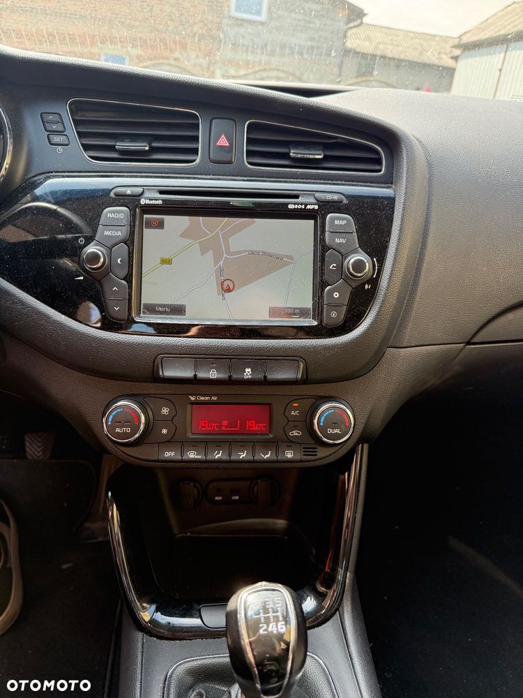 Kia Ceed - 11