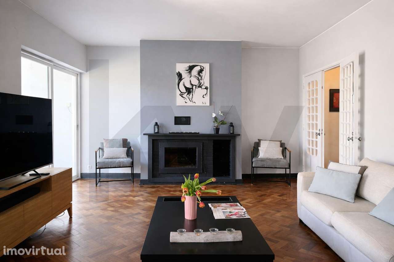 Moradia T4 com piscina, jardim e 3 pisos no Bairro do Rosário – Cascai - Grande imagem: 2/41