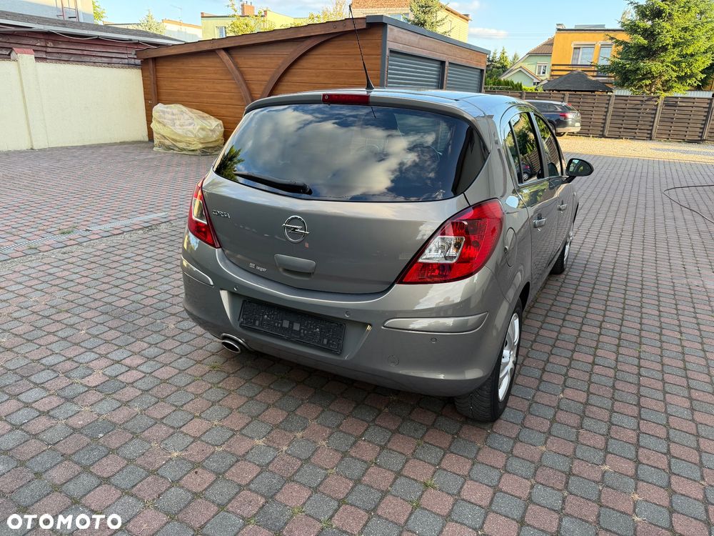 Opel Corsa 1.4 16V Satellite - 3