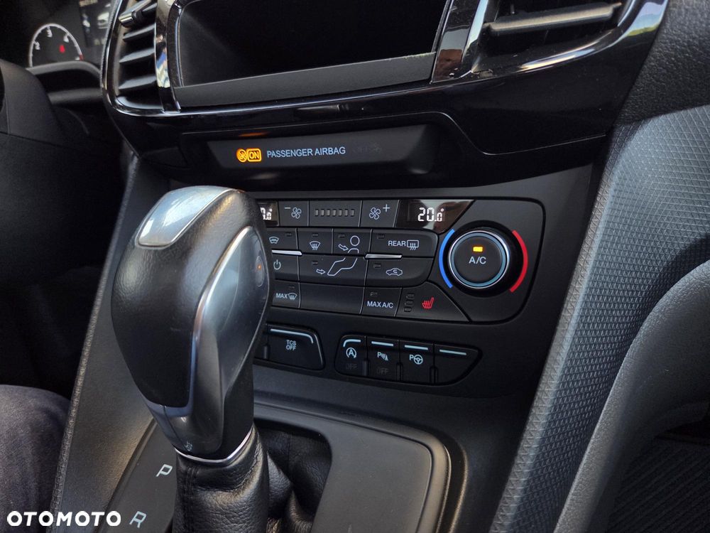 Ford Tourneo Connect Grand - 32