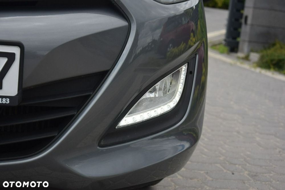 Hyundai i30 1.6 CRDi Fifa World Cup Edition - 8