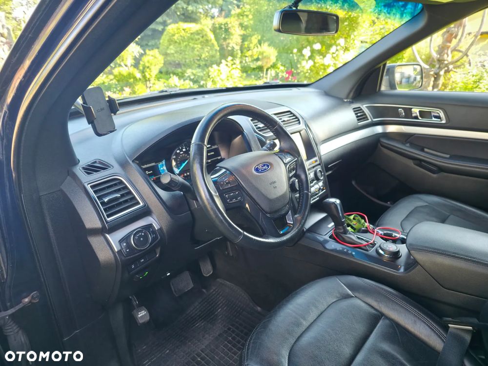 Ford Explorer - 11