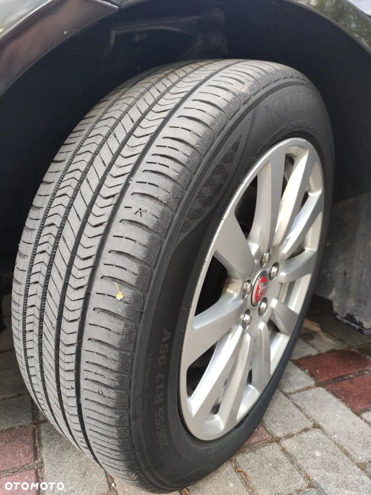 Jaguar XE 2.0 D Prestige - 10