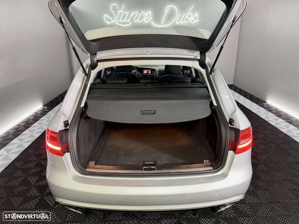 Audi A4 Avant 2.0 TDI DPF S line Sport Pack - 17