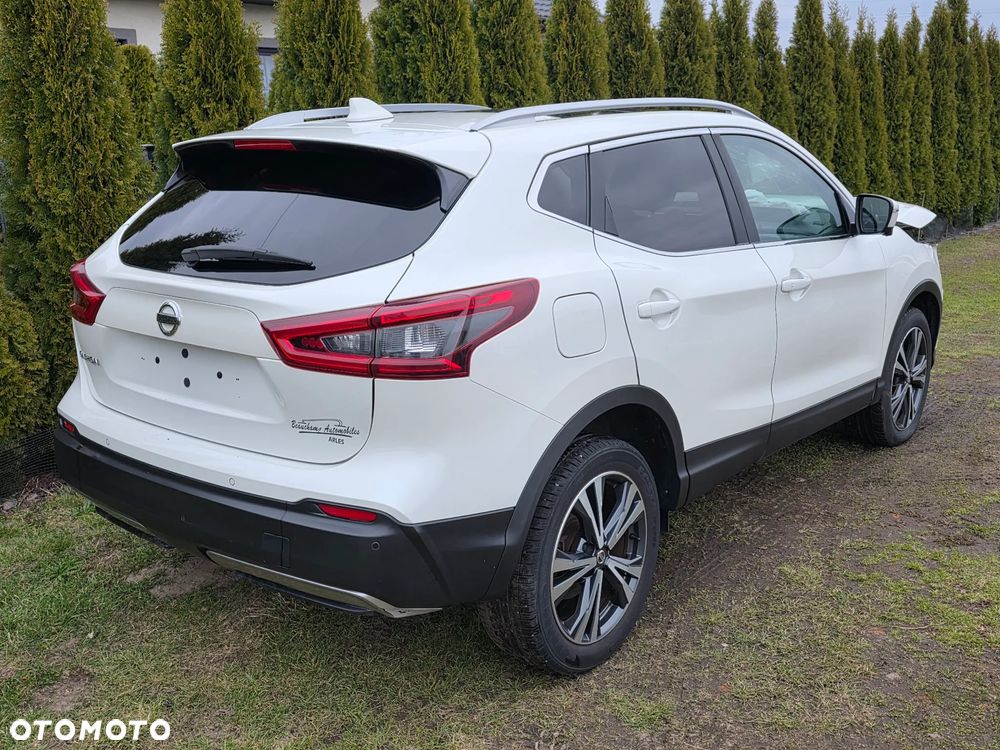 Nissan Qashqai 1.6 DCi Xtronic TEKNA - 3