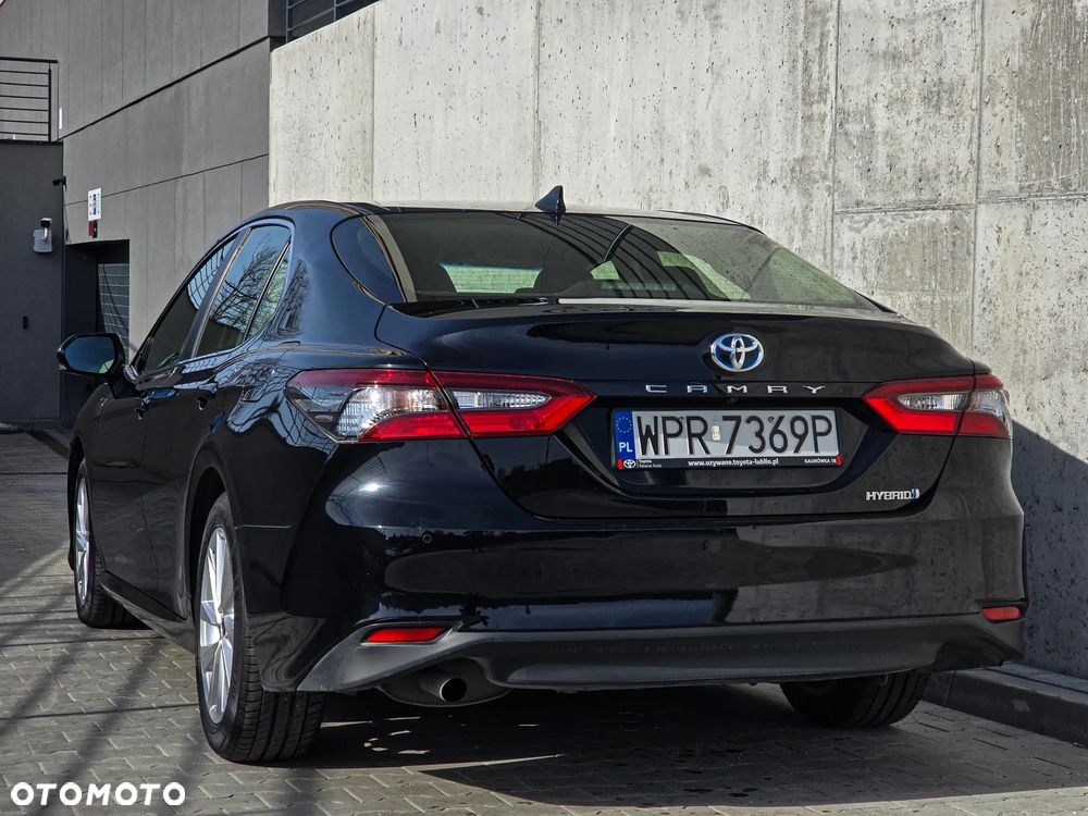 Toyota Camry 2.5 Hybrid Comfort CVT - 6
