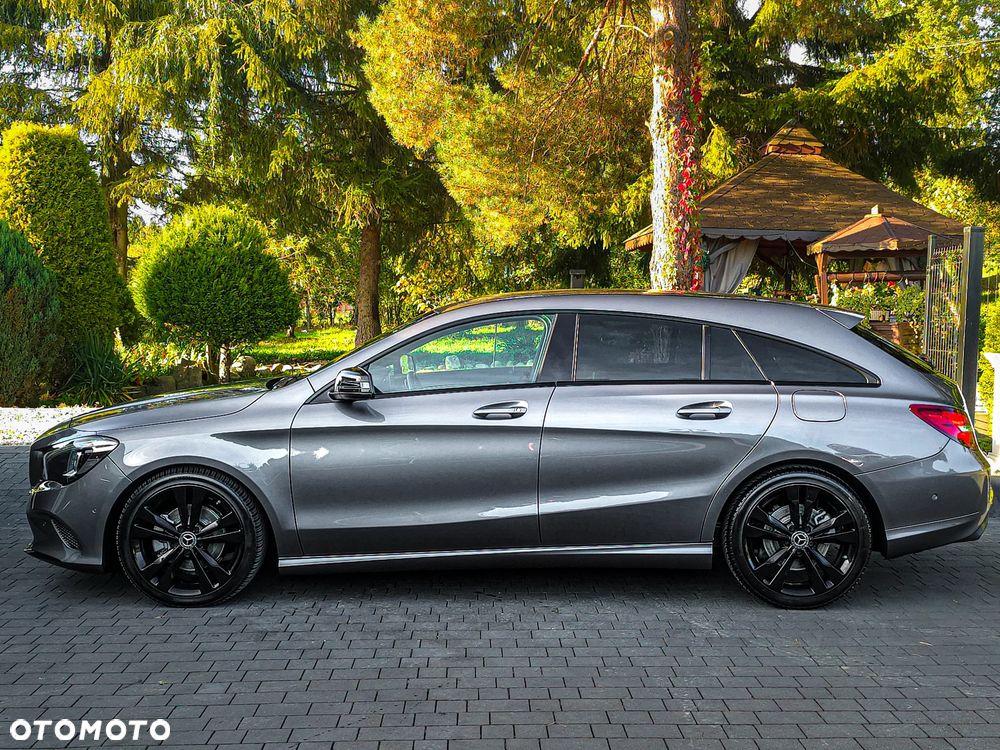 Mercedes-Benz CLA 200 7G-DCT Urban - 11