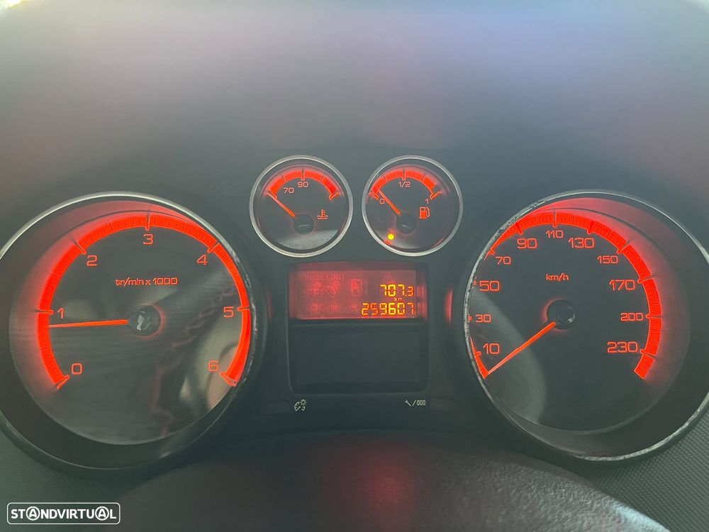 Peugeot 308 1.6 HDi Sport CVM6 - 25