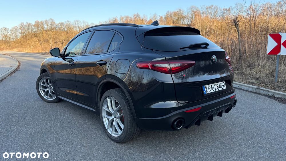Alfa Romeo Stelvio 2.0 Turbo Veloce TI Q4 - 4