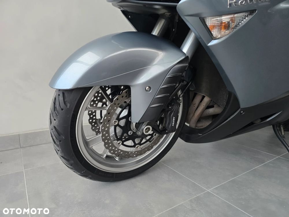 Kawasaki GTR - 24