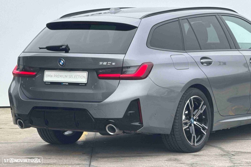BMW 320 e Touring Pack Desportivo M Auto - 9