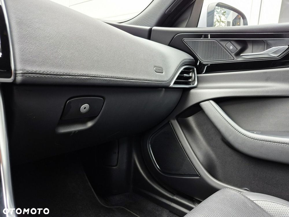 Jaguar XE D200 AWD SE - 37