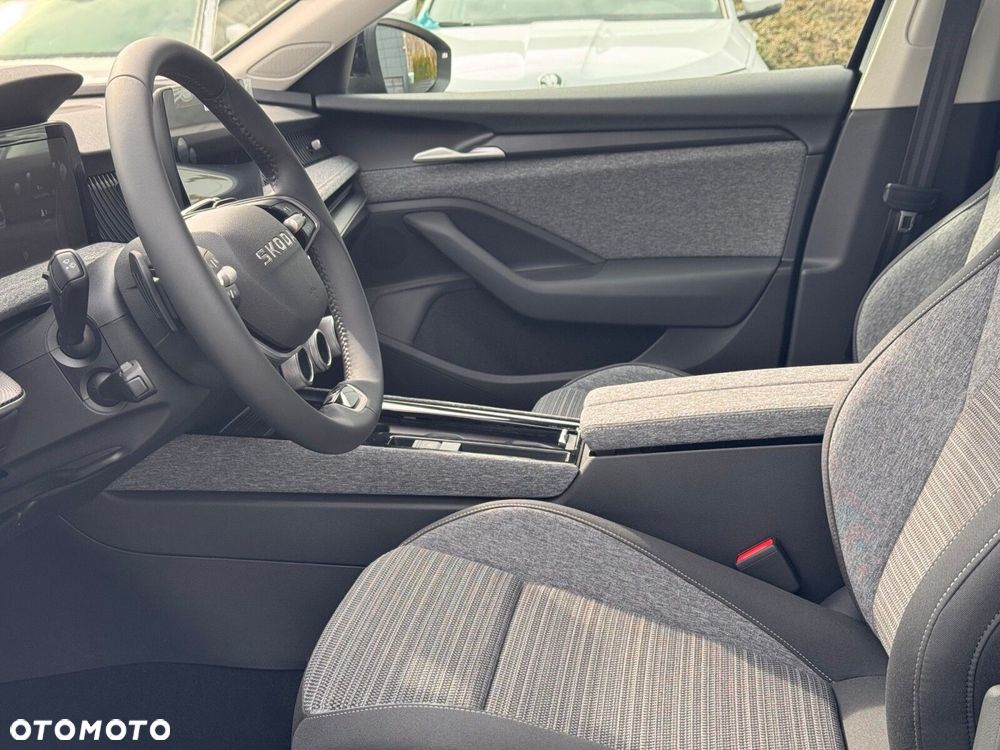 Skoda Superb 2.0 TDI SCR Drive DSG - 12
