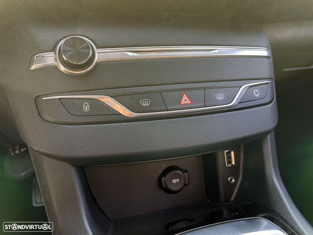 Peugeot 308 1.6 BlueHDi Style - 42