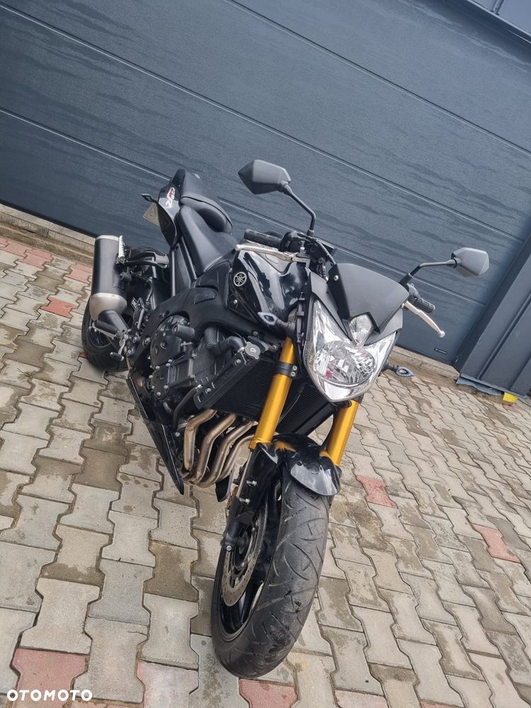 Yamaha FZ8 - 2