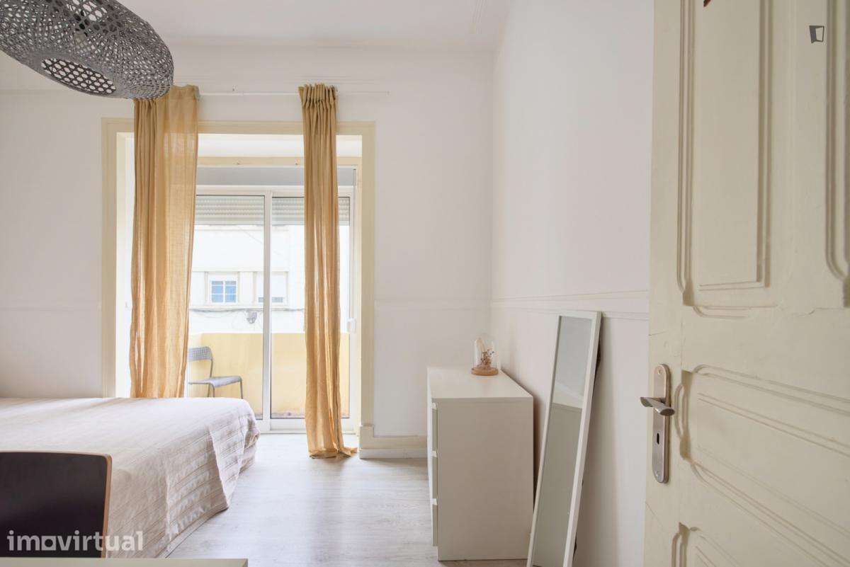Quarto - localizado em Alameda Lisbon - Grande imagem: 2/18