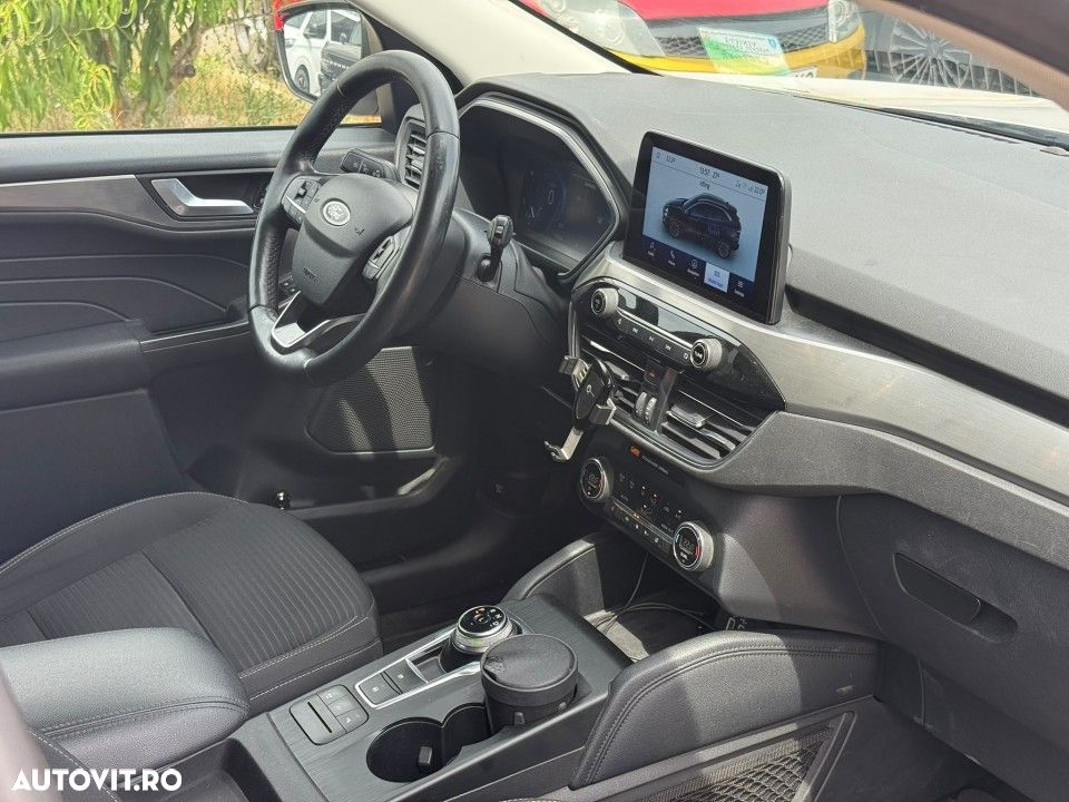 Ford Kuga - 8