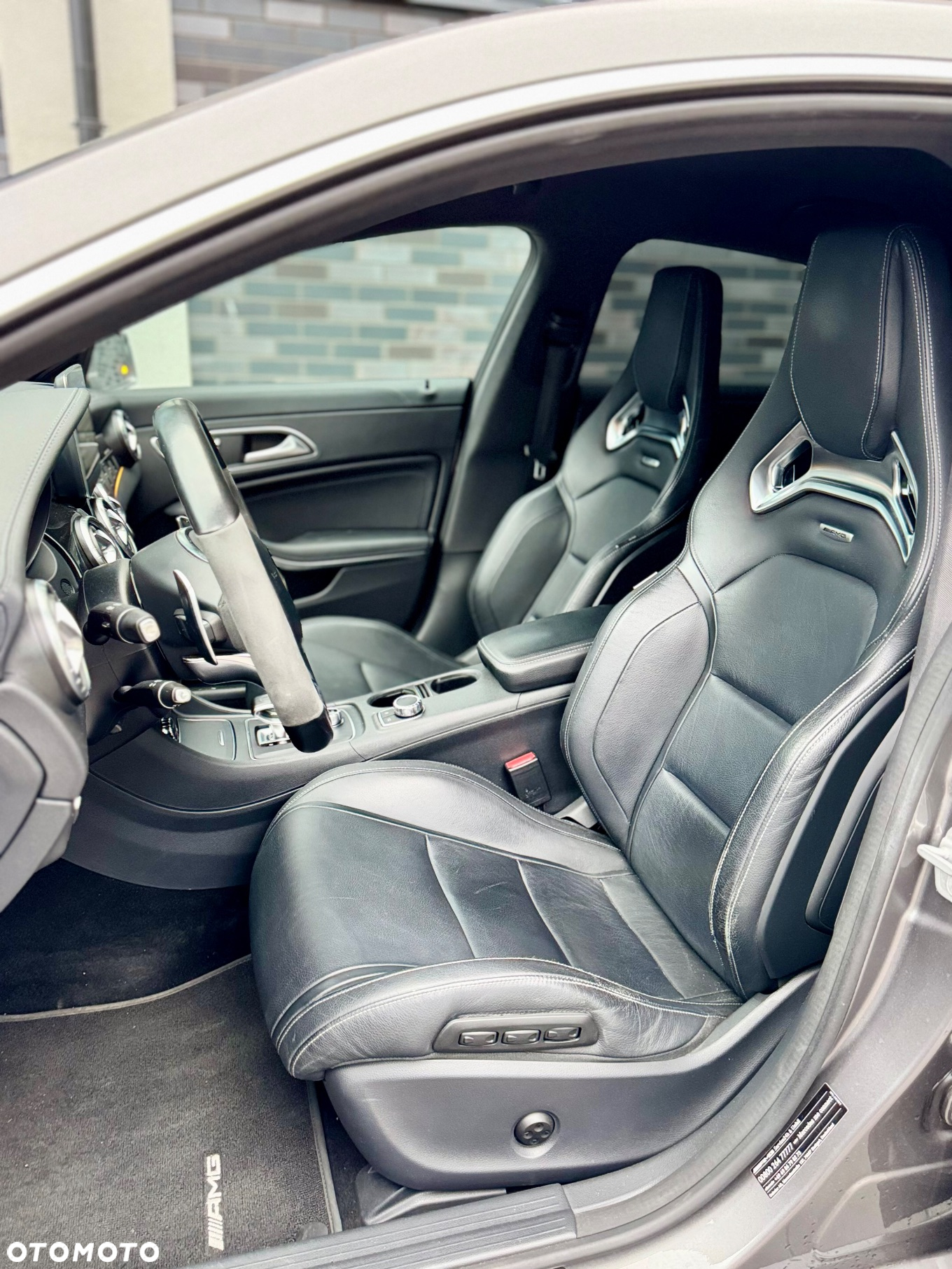 Mercedes-Benz CLA AMG 45 4Matic Shooting Brake 7G-DCT - 16