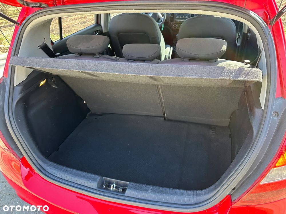 Hyundai i20 1.2 FIFA WM Edition - 6