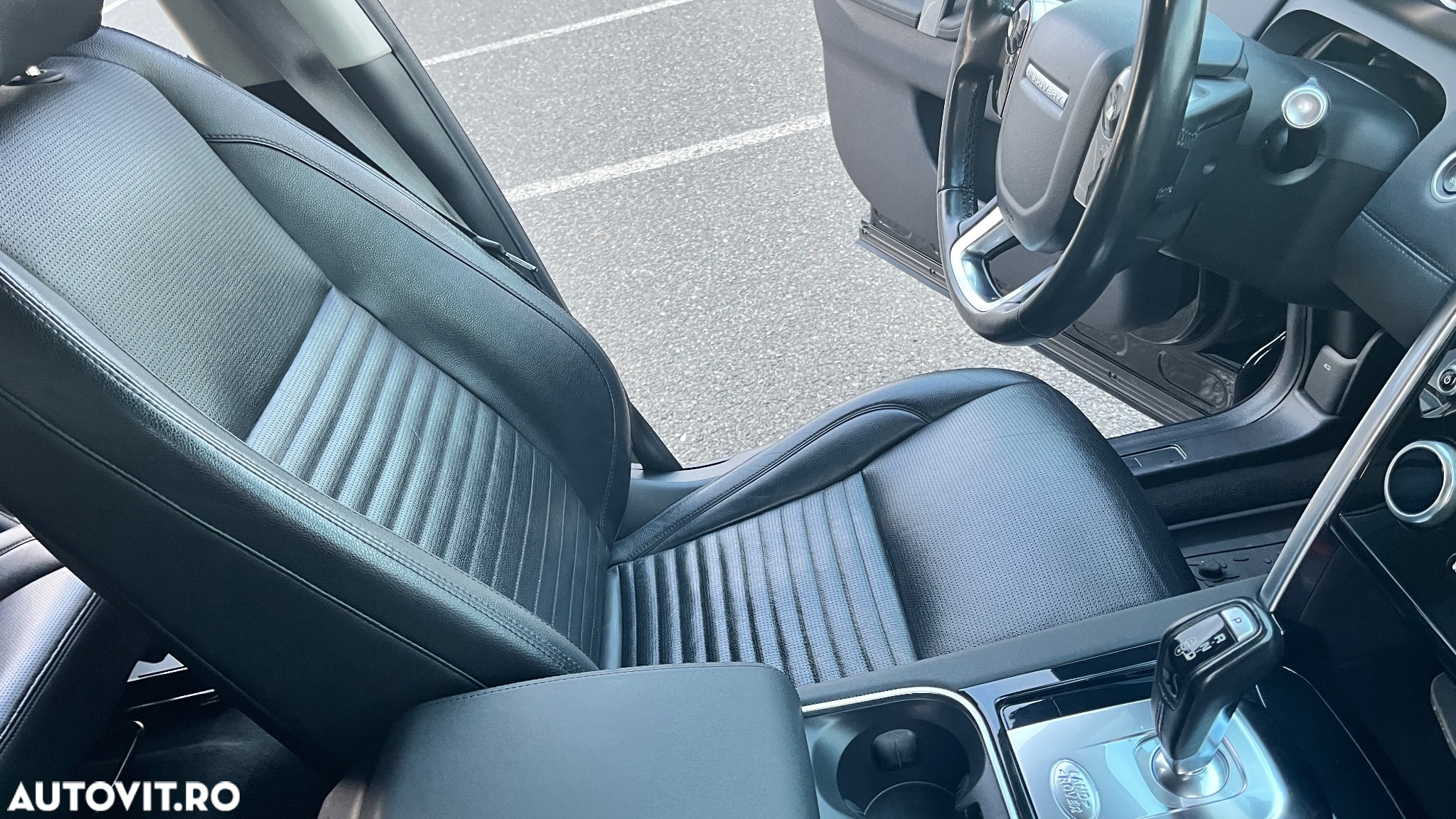 Land Rover Discovery Sport 2.0 D165 MHEV - 12