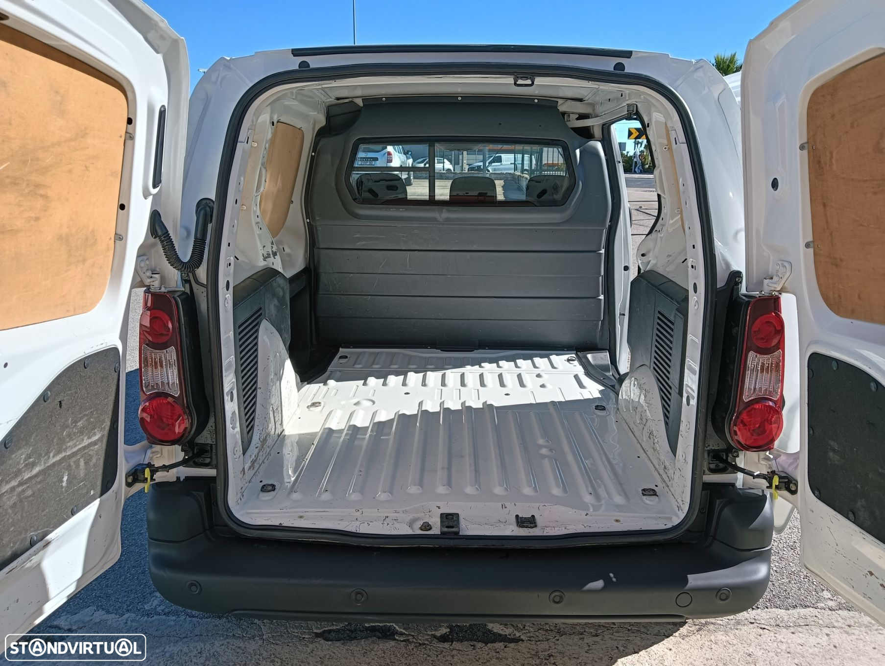 Peugeot Partner 1.6 BlueHDi Style - 19