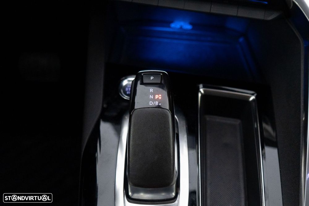 Peugeot 3008 1.6 Hybrid Allure e-EAT8 - 27