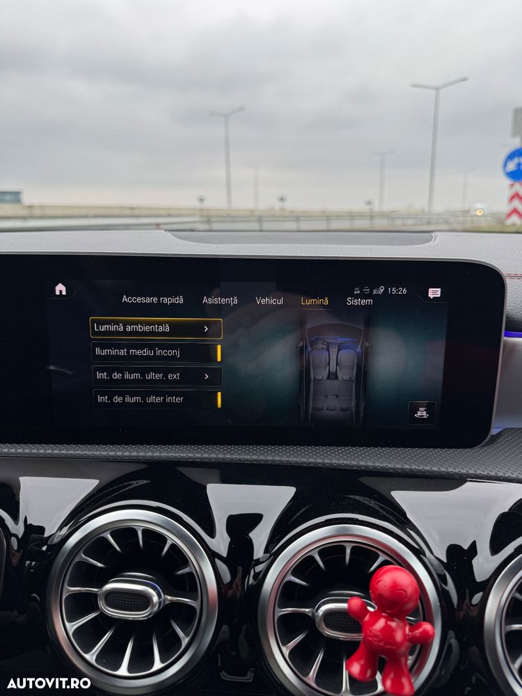 Mercedes-Benz CLA - 27