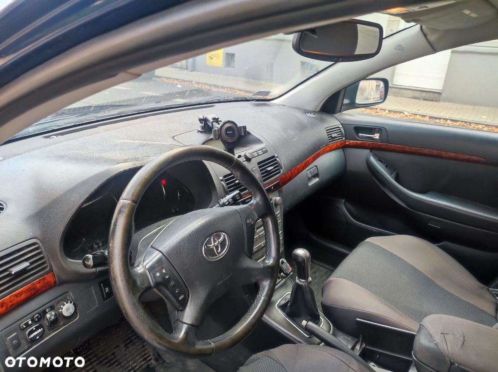 Toyota Avensis 1.8 VVT-i Sol - 7
