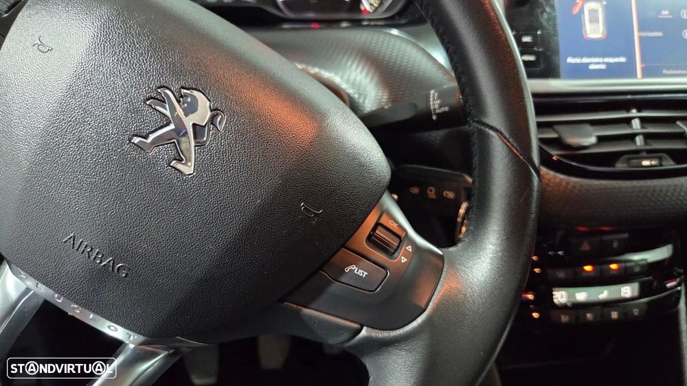 Peugeot 2008 PureTech 130 Stop&Start Allure - 31