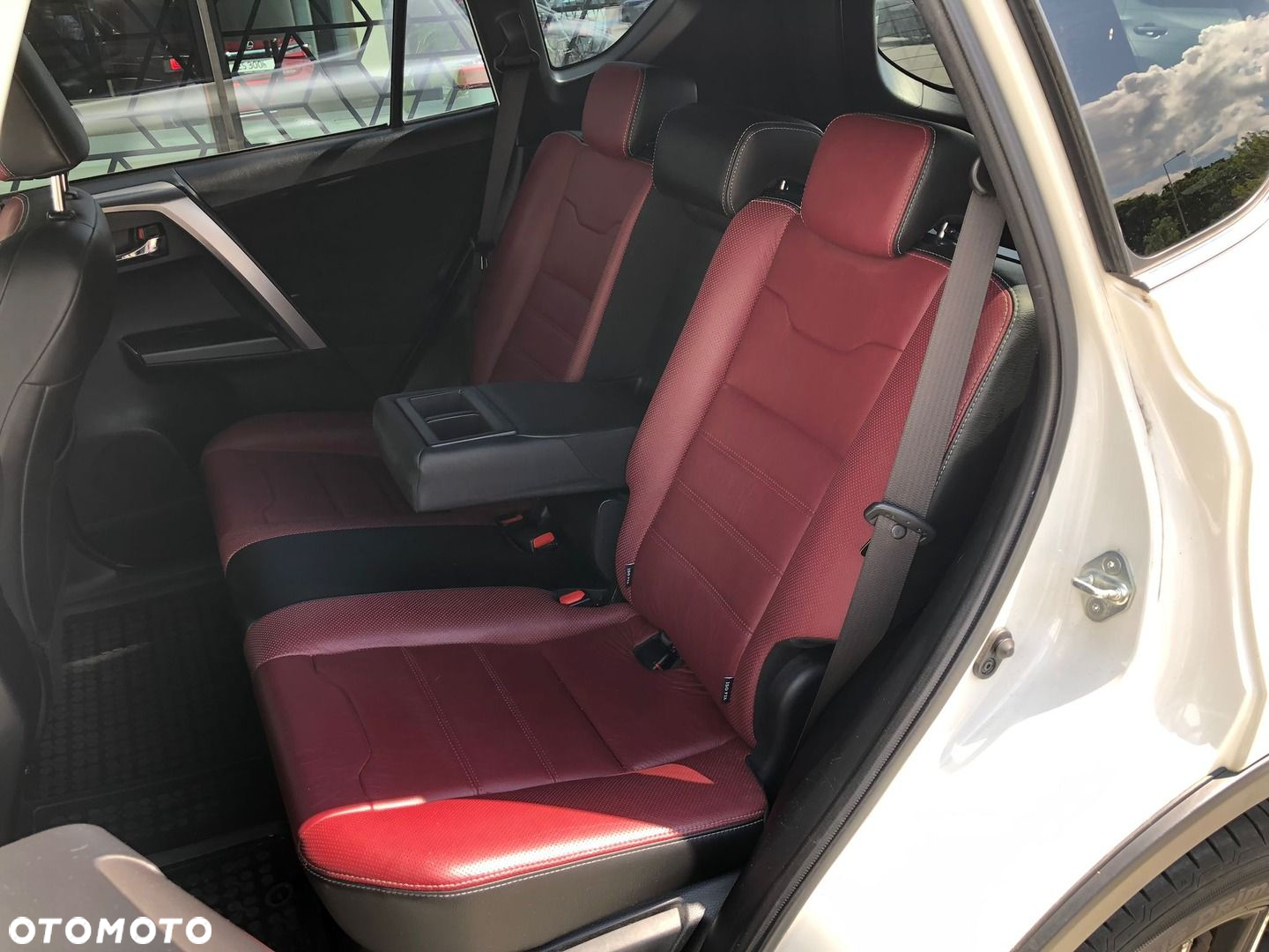 Toyota RAV4 - 7