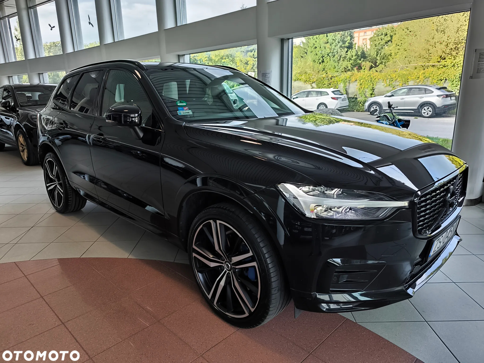 Volvo XC 60 D5 AWD R-Design - 3