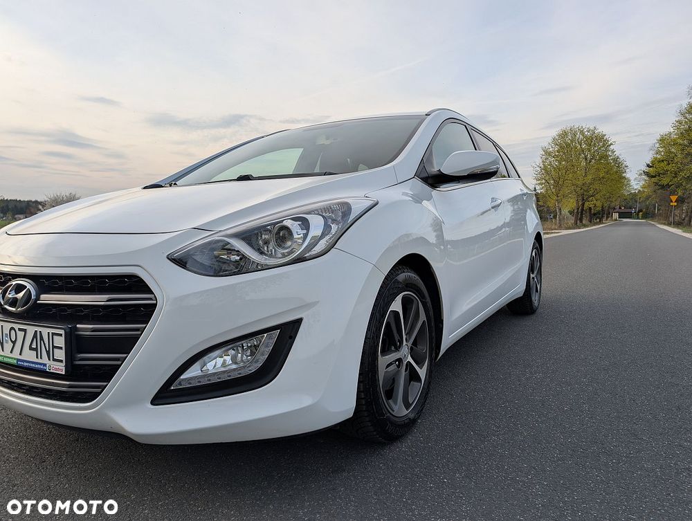 Hyundai i30 blue Kombi 1.4 YES Gold - 5