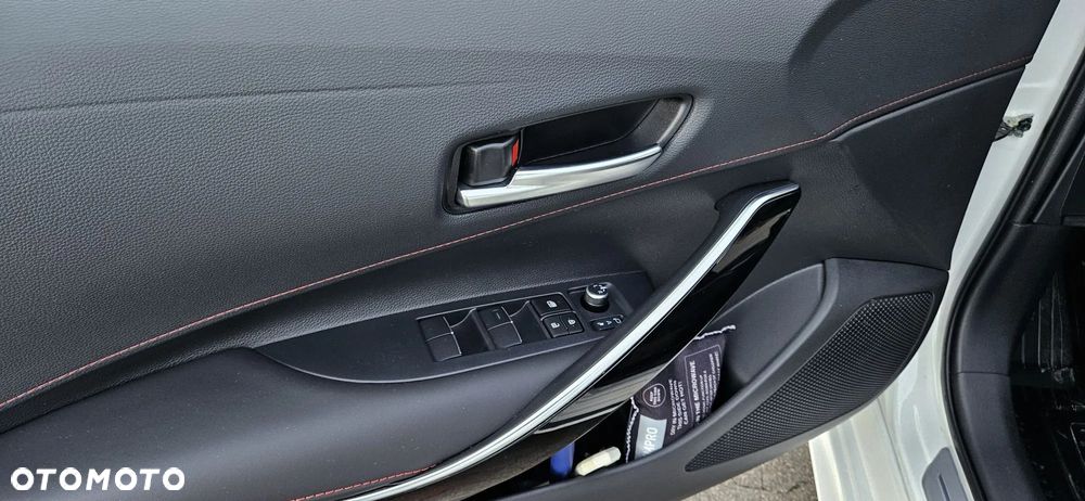 Toyota Corolla 1.8 Hybrid GR Sport - 12