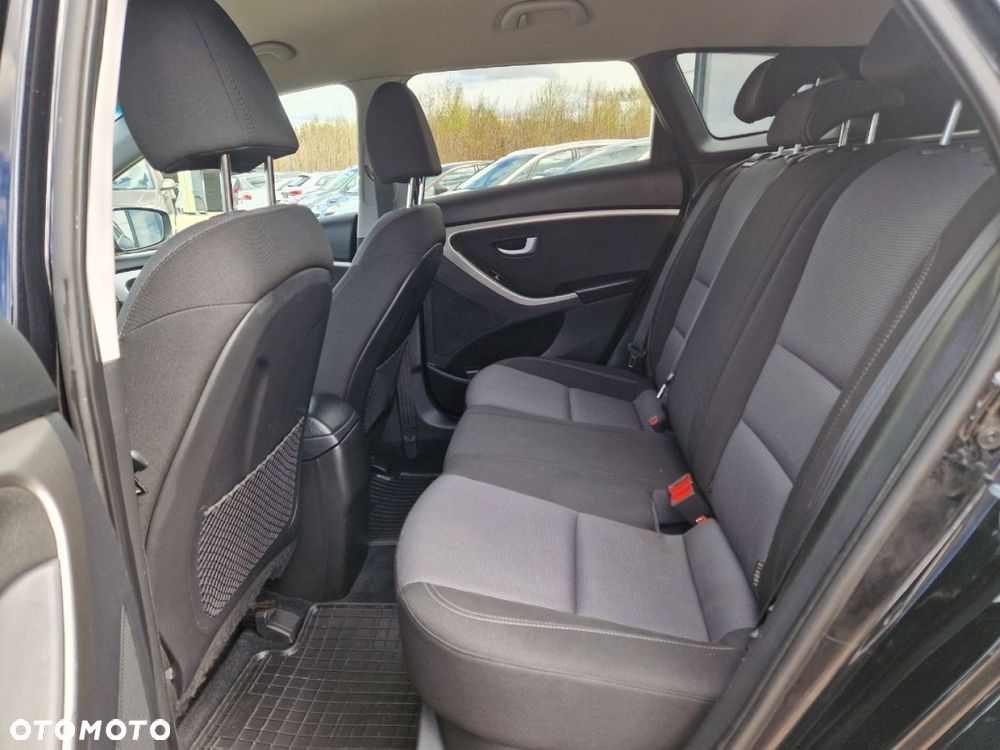 Hyundai i30 1.6 CRDi Premium - 8