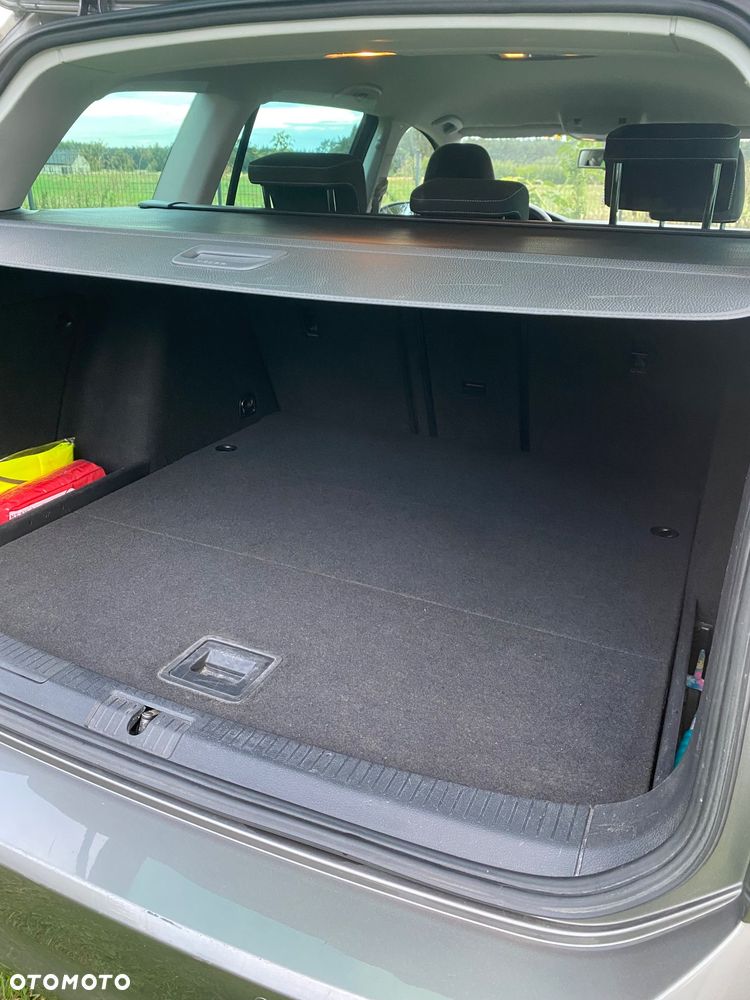 Volkswagen Golf 1.6 TDI BMT Comfortline - 19