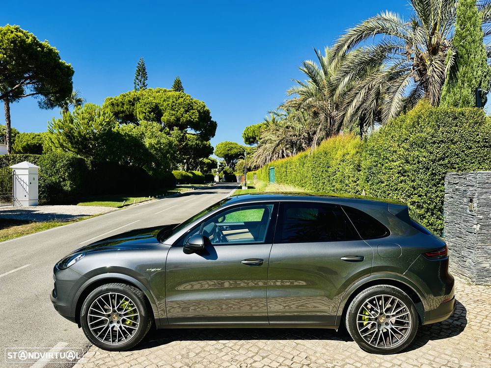 Porsche Cayenne - 3