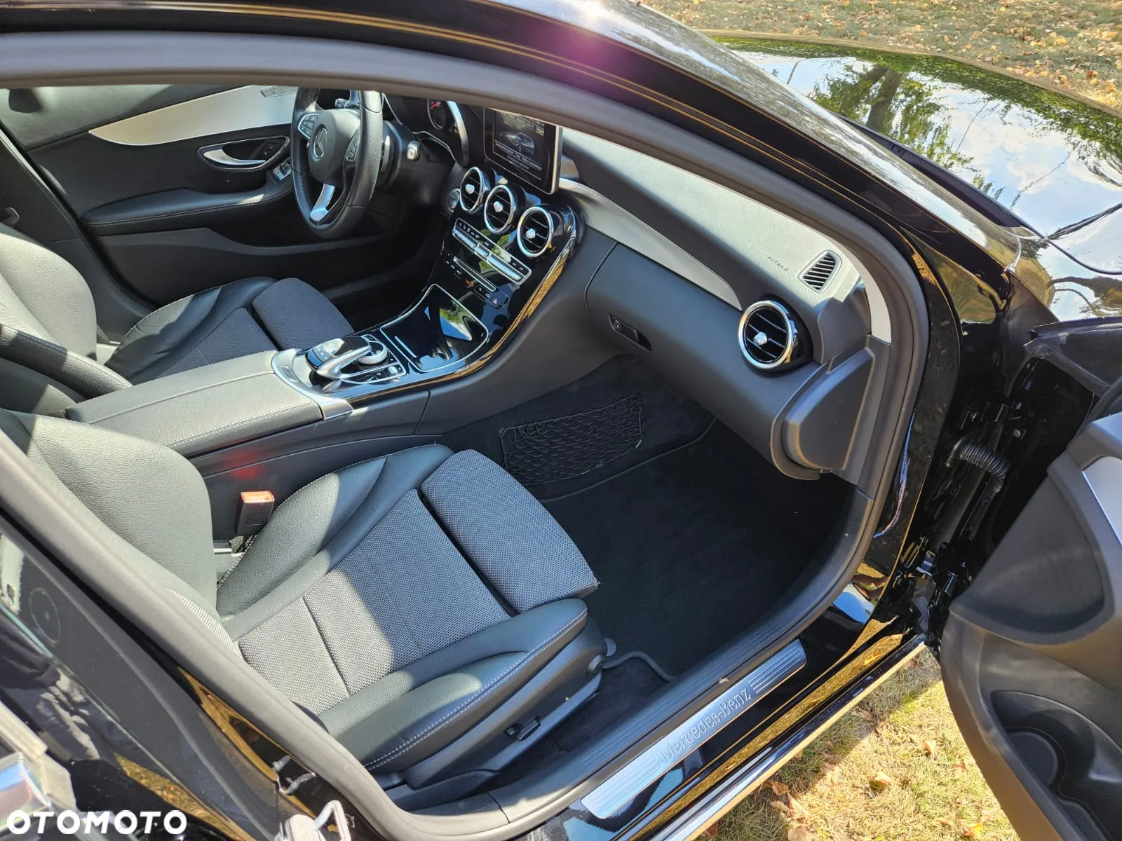 Mercedes-Benz Klasa C 250 d 4-Matic 9G-TRONIC - 30