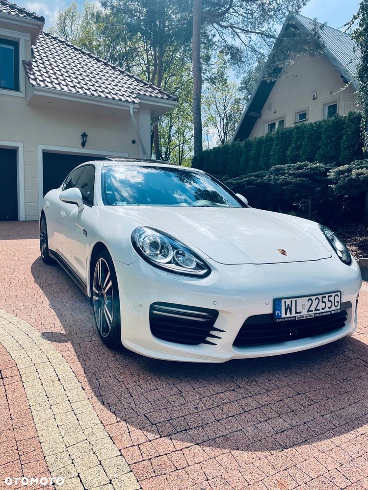 Porsche Panamera GTS PDK - 5