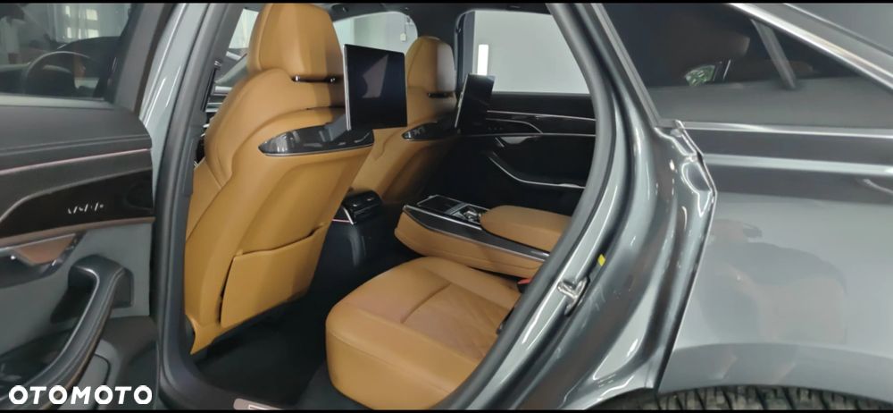 Audi S8 - 7
