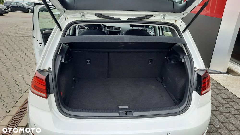 Volkswagen Golf 1.0 TSI BMT Trendline - 12