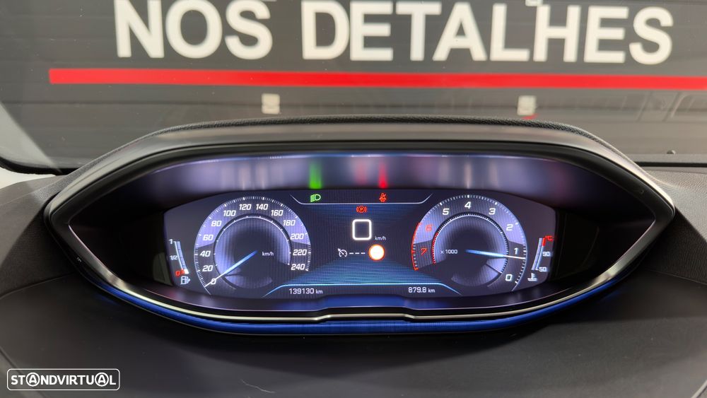 Peugeot 3008 1.2 PureTech Allure J18 - 17